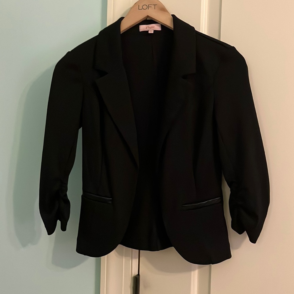 black cropped blazer